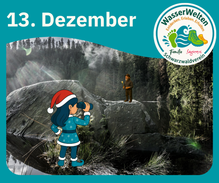 Die kleine Weihnachtselfe schaut durch ein Fernrohr hinüber zu einem anderen Felsen am anderen Ufer, auf dem ein kleiner, alter Mann mit Hut steht.