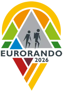Buntes Logo der Eurorando 2026 mit stilisierten Wanderfiguren vor einem Bergmotiv in Grün, Orange und Blau und dem Schriftzug „EURORANDO 2026“.